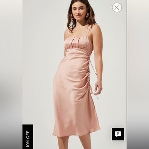 ASTR THE LABEL Midi Dress